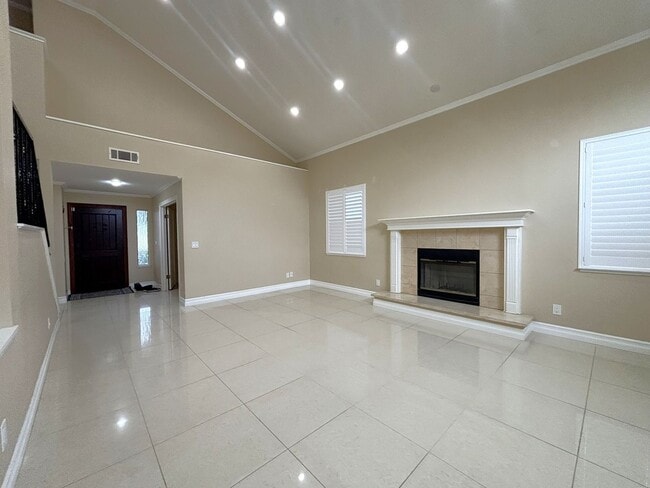 Building Photo - Bright & Updated 4-Bedroom Home in Northga...