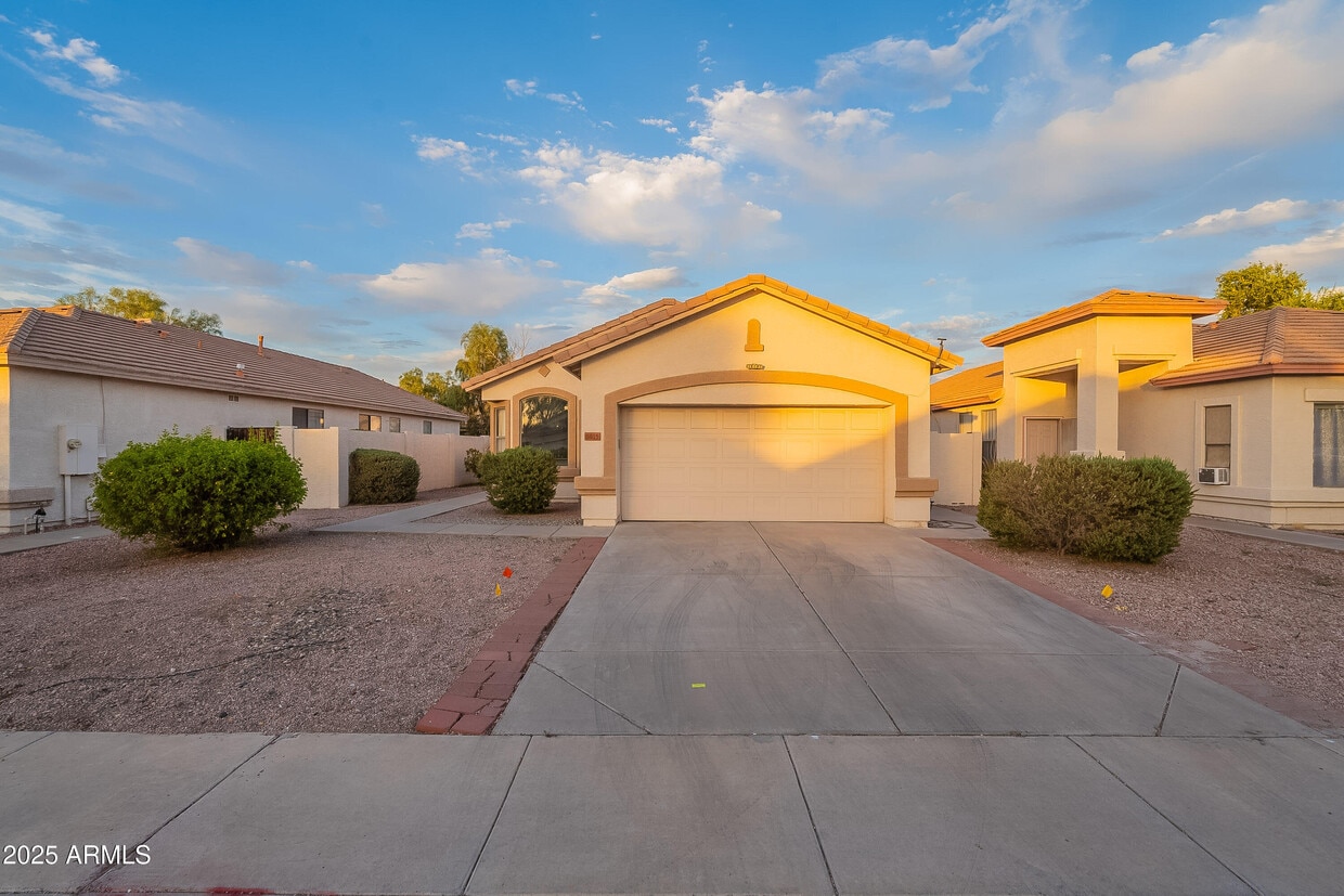 Foto principal - 8815 N 66th Ave
