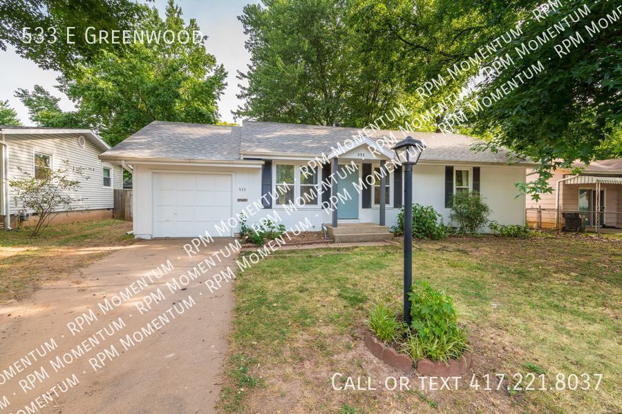 Primary Photo - Cozy 2 Bed/1 Bath Mid-Town