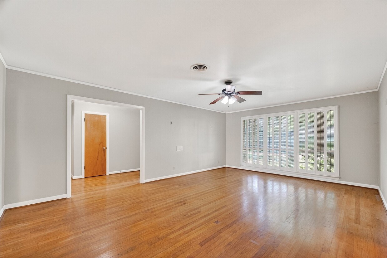 Foto del edificio - 2526 Gramercy St