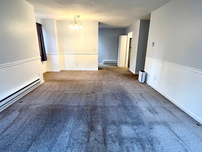 Building Photo - 1 bed//1bath Secluded Corner-Unit Condo with Private Deck in Lynnwood