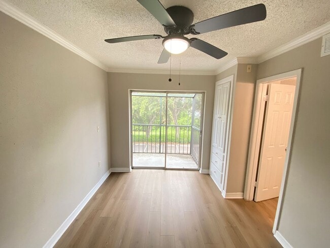 Building Photo - Waterside at Cranes Roost 1/1 Condo locate...