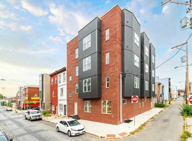 Building Photo - 809 Diamond St