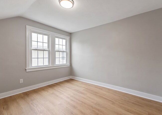 Foto del edificio - 833 Stanton Ave