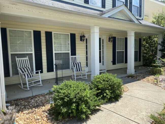 Foto del edificio - Grand 5 Bedroom Home in Harrisburg