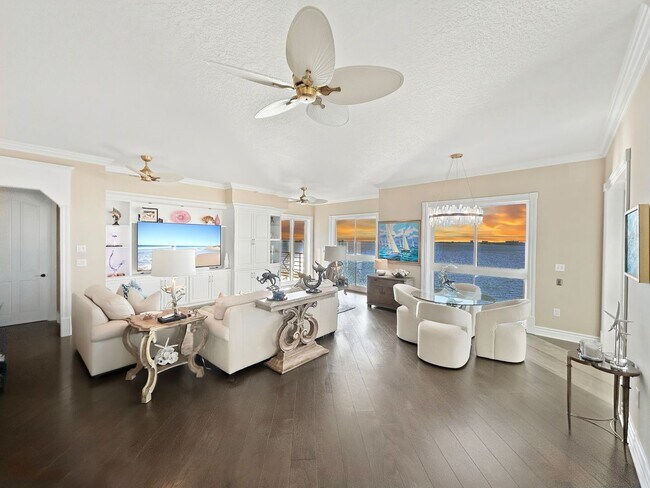 Foto del edificio - Luxury Waterfront Living at Bacopa Bay – Stunning 8th Floor Condo with Panoramic Views | 3beds/2....