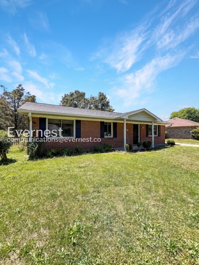 Building Photo - 409 Alexander Dr