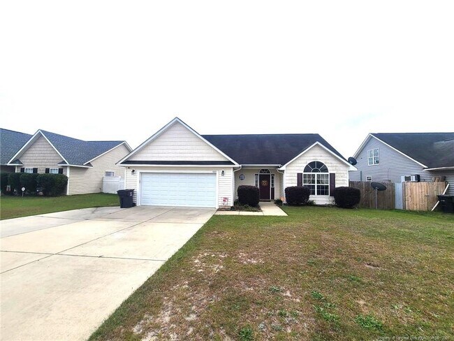 Building Photo - 5215 Woodpecker Dr
