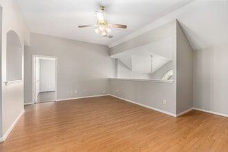 Building Photo - 3603 Beacon Hill Dr