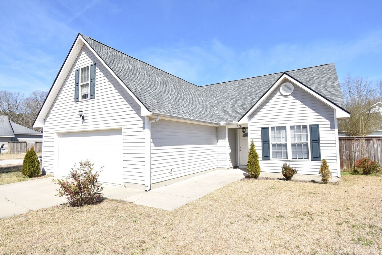 Primary Photo - Coming Soon: 3 Bedroom and 2 Bath Home- Bo...
