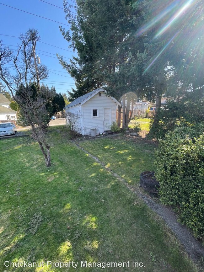 Building Photo - 4 br, 1 bath House - 1418 N. Garden St.