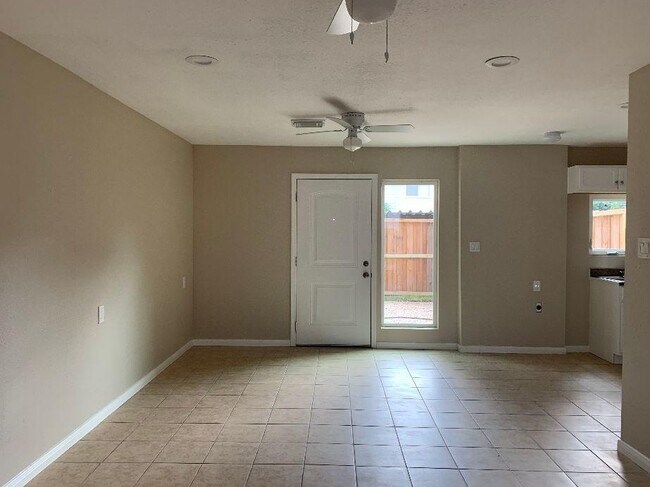 Foto del edificio - 9455 Fondren Rd