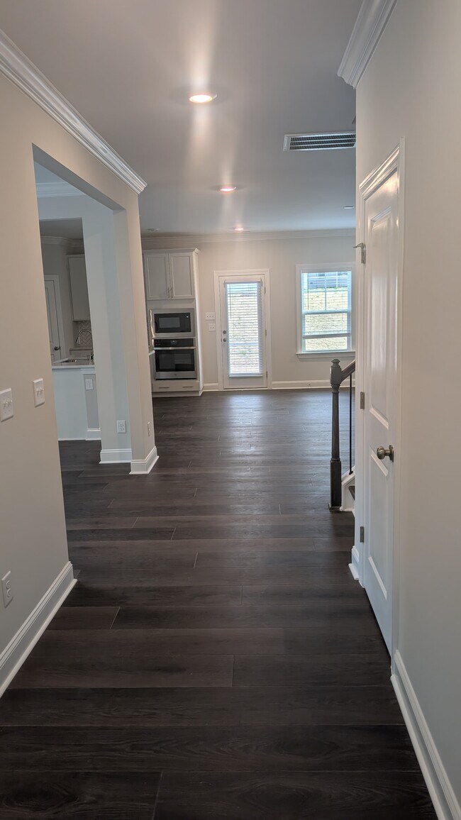 Building Photo - 1011 Constellation Cir