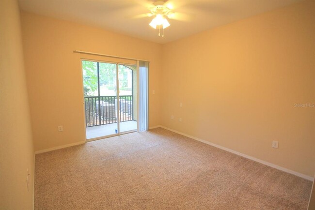 Building Photo - 10203 Courtney Palms Blvd