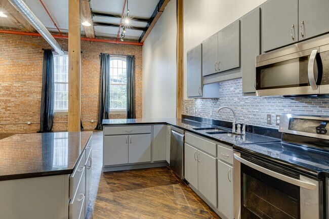 Building Photo - 1400 Rosa L Parks Blvd
