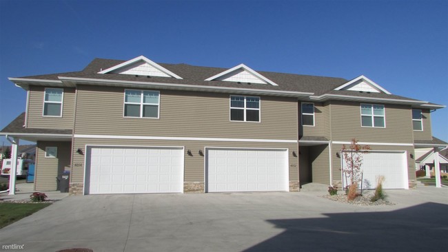 Foto del edificio - 3 br, 3 bath Townhome - Evelyn Acres