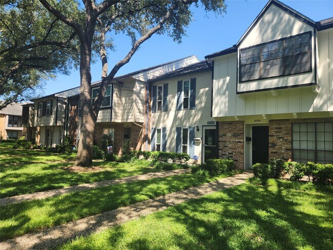 Foto del edificio - 10352 Longmont Dr