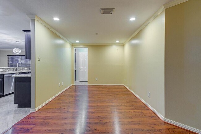 Foto del edificio - 9019 Canton Park Ln