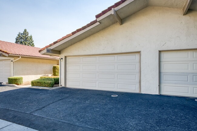 Building Photo - 1538 W Herndon Ave