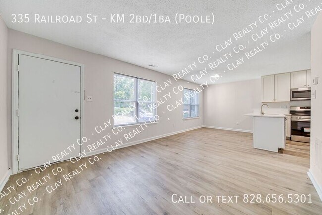 Foto del edificio - 335 Railroad St