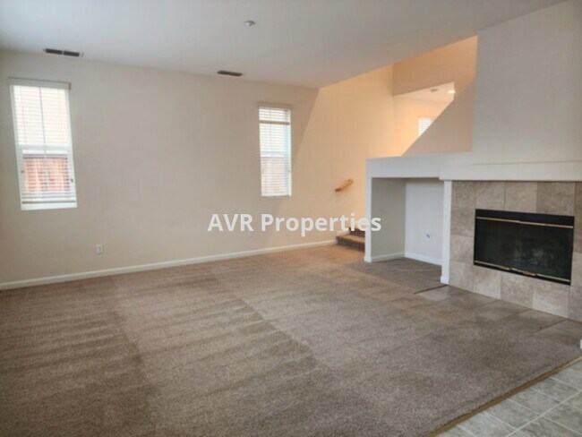 Foto del edificio - 6168 Springtime Common