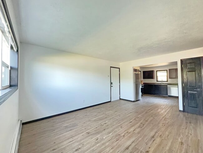 Building Photo - 601 6th Ave SW