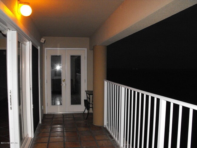 Building Photo - 1565 Le Baron Ave