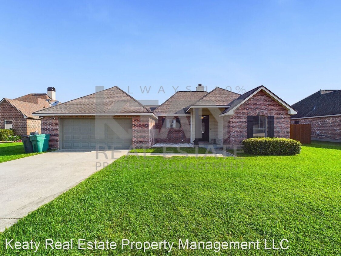 3 br, 2 bath House 108 Cranberry Drive House for Rent in Broussard
