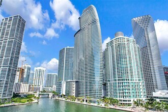 Building Photo - 300 Biscayne Blvd Way