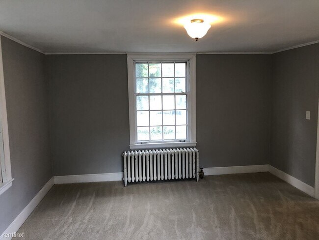 Building Photo - 3 br, 1 bath Apartment - 1301 Greenwood Ave