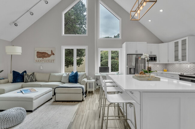 Building Photo - 11 Copper Hill Dr