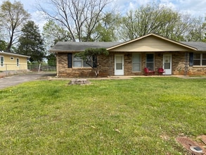 Building Photo - 2328 Tinnell Ct