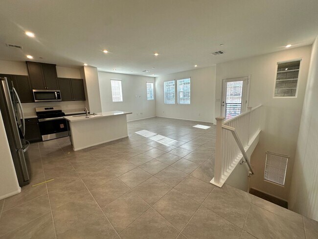 Foto del edificio - COMING SOON!!  New Construction, 3 Bed, 2 Bath Townhome in Union Square