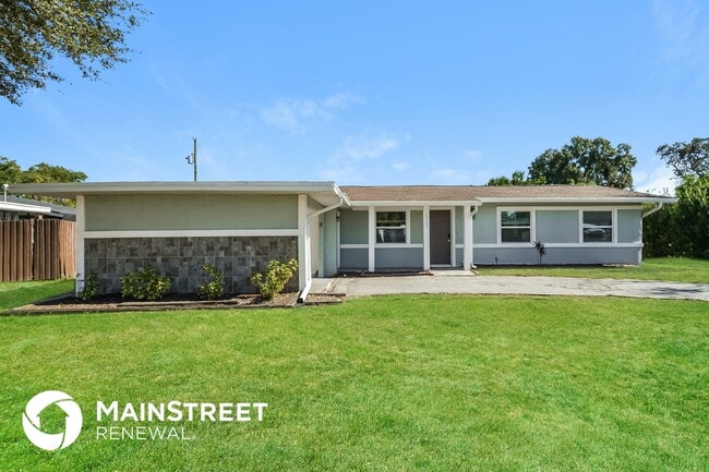 Building Photo - 5709 Ridgeway Dr