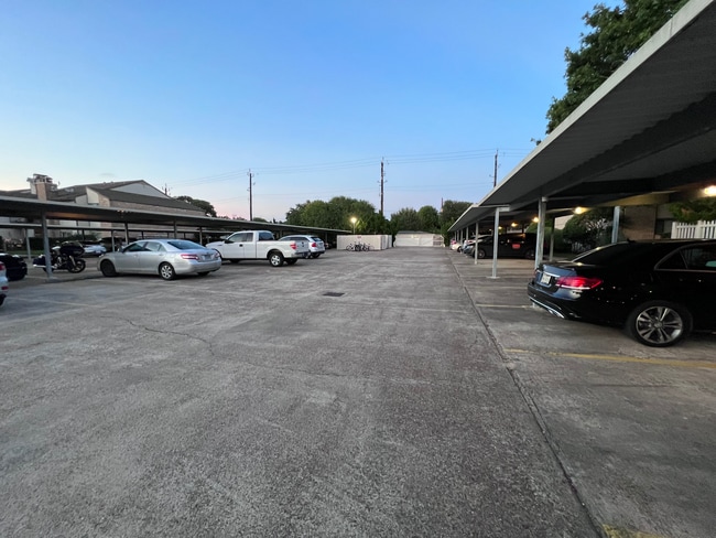 Photo - 7076 N Holiday Dr Apartment