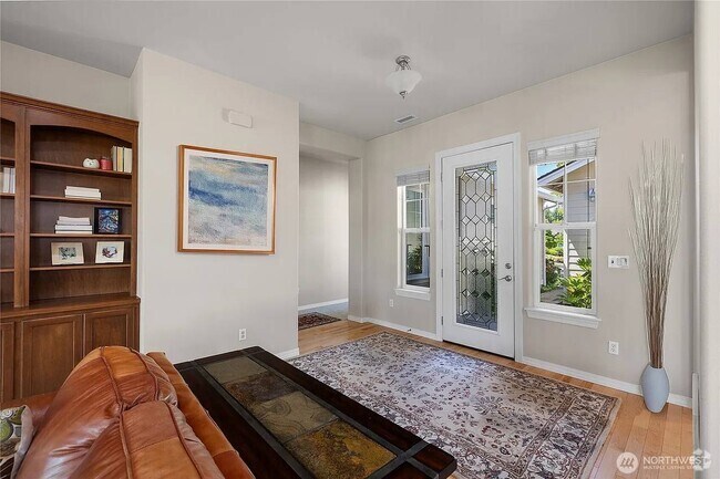 Building Photo - 508 Ranger Dr SE