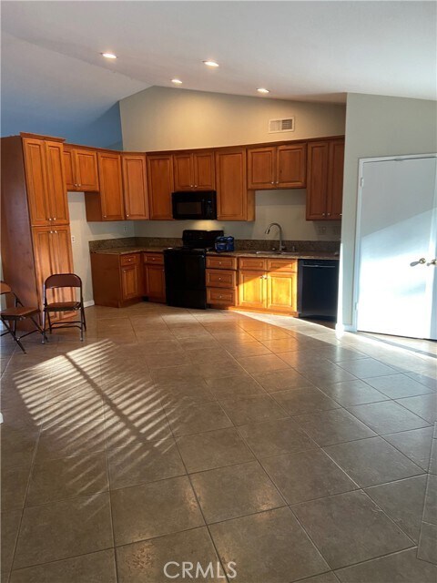 Foto del edificio - 13427 Starridge St