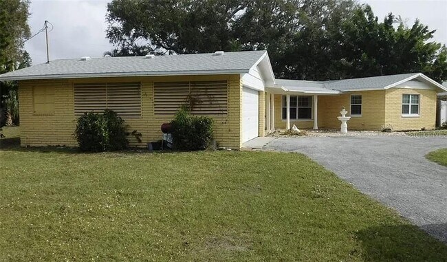 Foto del edificio - 8185 Longbay Blvd