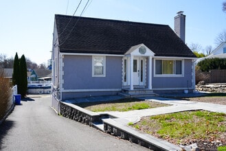 Building Photo - 5 Nash Pl