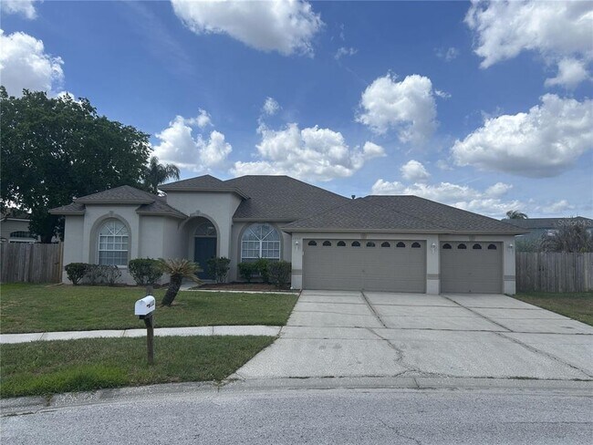 Foto del edificio - 1332 Hatcher Loop Dr