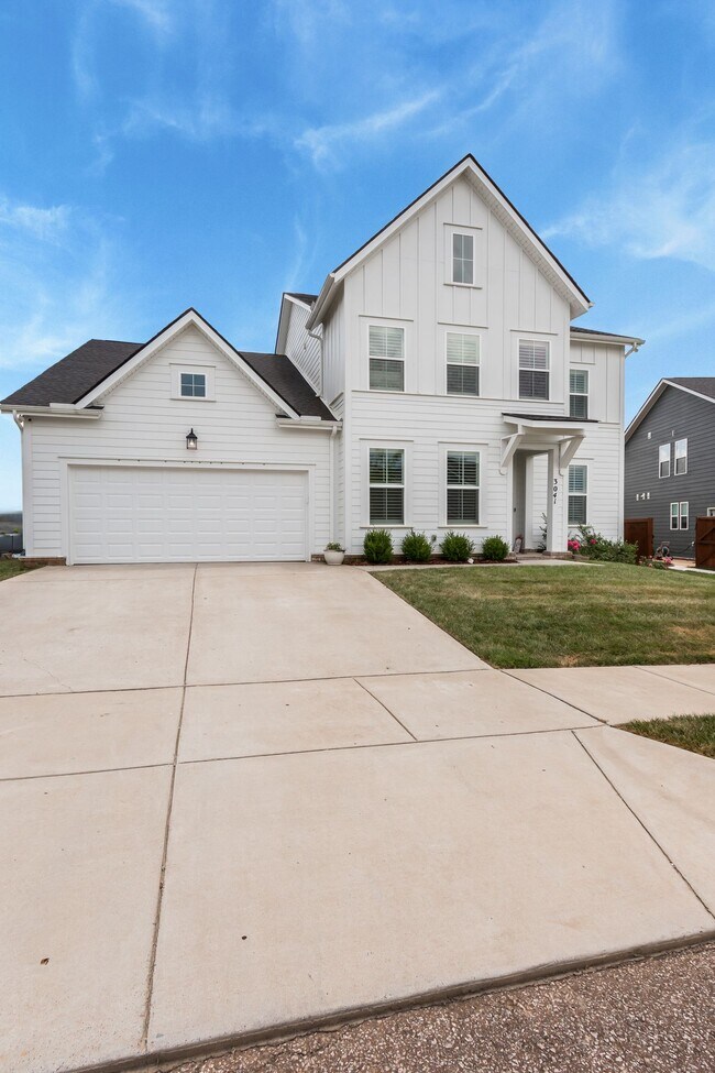 Building Photo - 3041 Shandor St