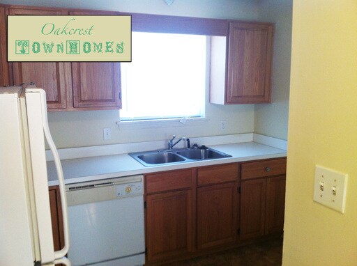 Foto del edificio - 144 Oakcrest Dr