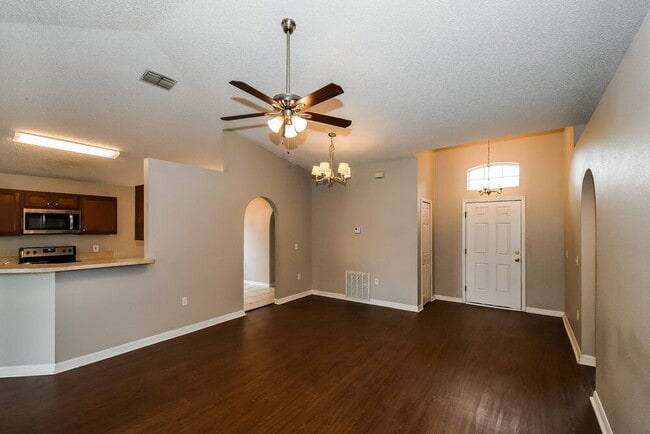 Foto del edificio - 11128 Lord Taylor Dr