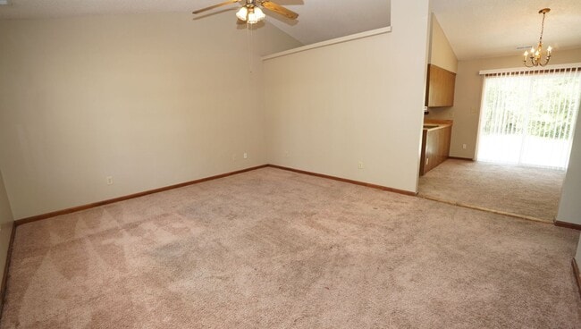 Foto del edificio - Cinnamon Ridge – 3 bedrooms and 2 baths