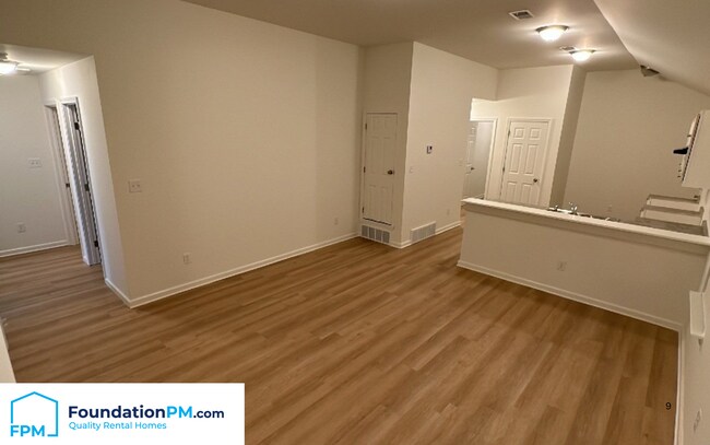 Foto del edificio - 96 W Byfield Dr