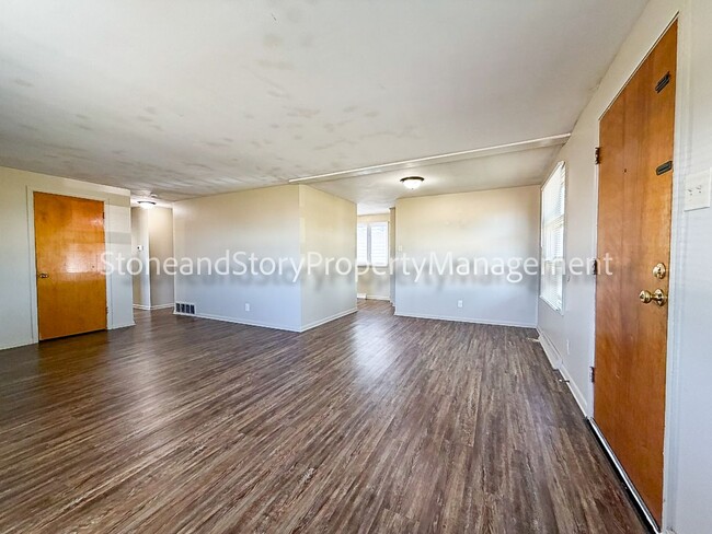 Foto del edificio - 3 bedroom 1.5 bath near 17th & Fairlawn