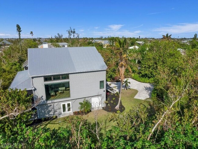 Foto del edificio - 939 Beach Rd