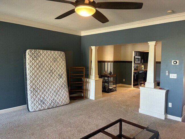 Foto del edificio - 4207 Gladden Ln