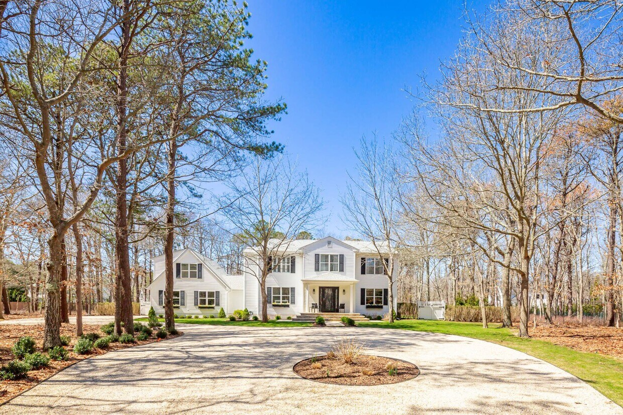 19 Sandown Ct, Wainscott, NY 11975 House for Rent in Wainscott, NY