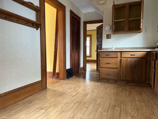 Foto del edificio - 3 br, 1 bath House - 50 Park Ave